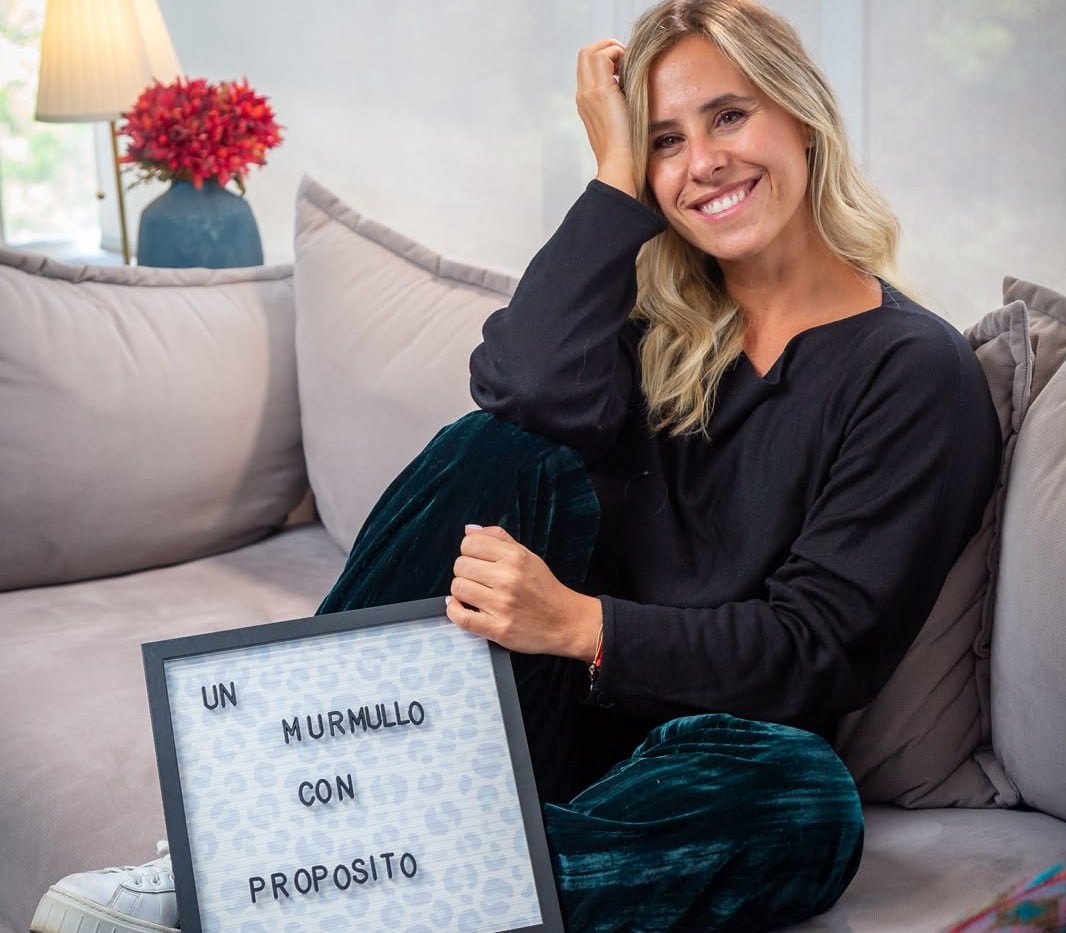 Laura González, creadora del pódcast Un murmullo con propósito