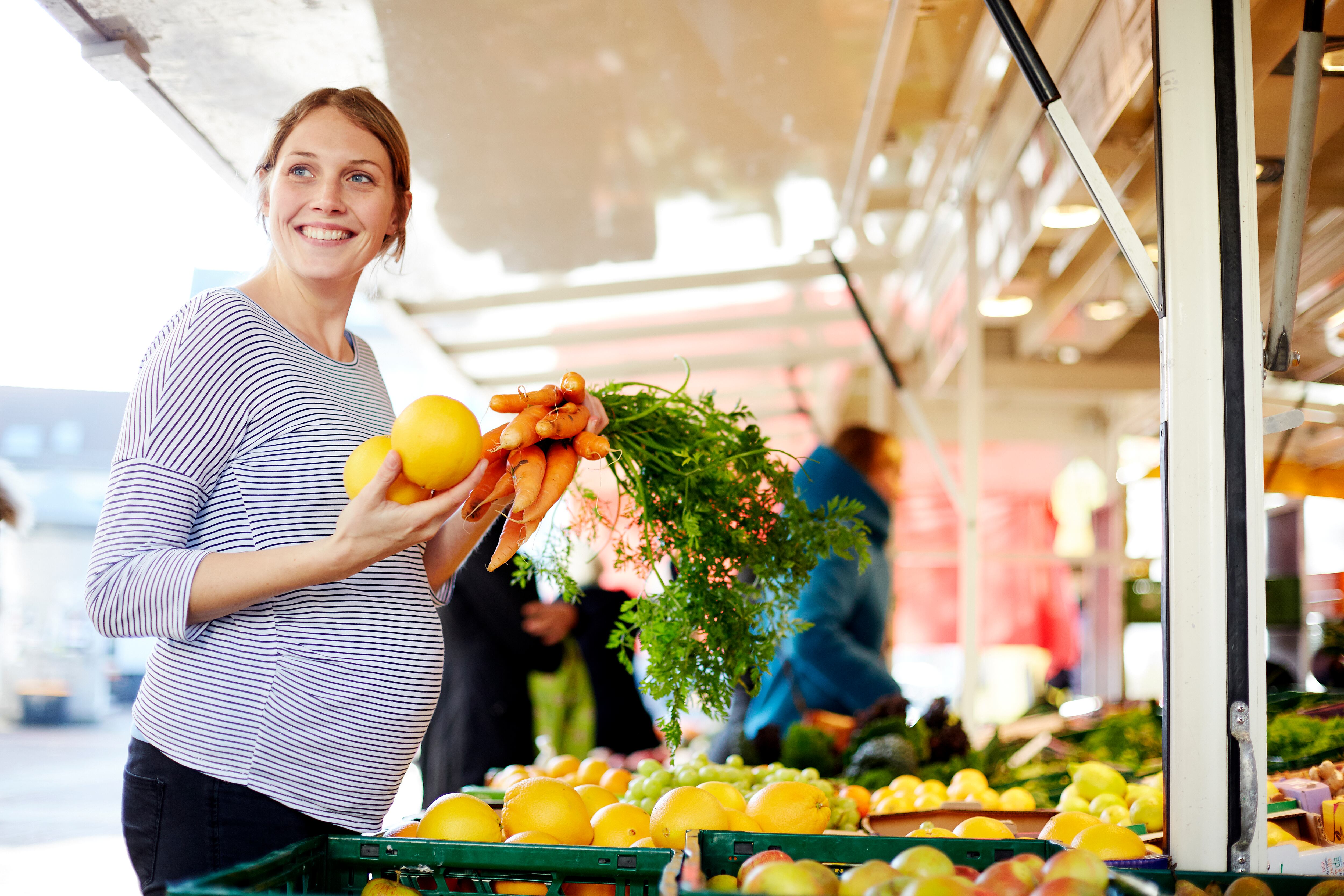 Una mujer en embarazo