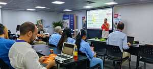 Los empresarios presentes en la Rueda de Conexión de MinComercio y Colombia Productiva ofrecían productos como alimentos, dotaciones y maquinaria para el sector agro.