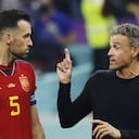 Soccer Football - FIFA World Cup Qatar 2022 - Group E - Spain v Germany - Al Bayt Stadium, Al Khor, Qatar - November 27, 2022 Spain coach Luis Enrique talks to Sergio Busquets after the match REUTERS/Albert Gea