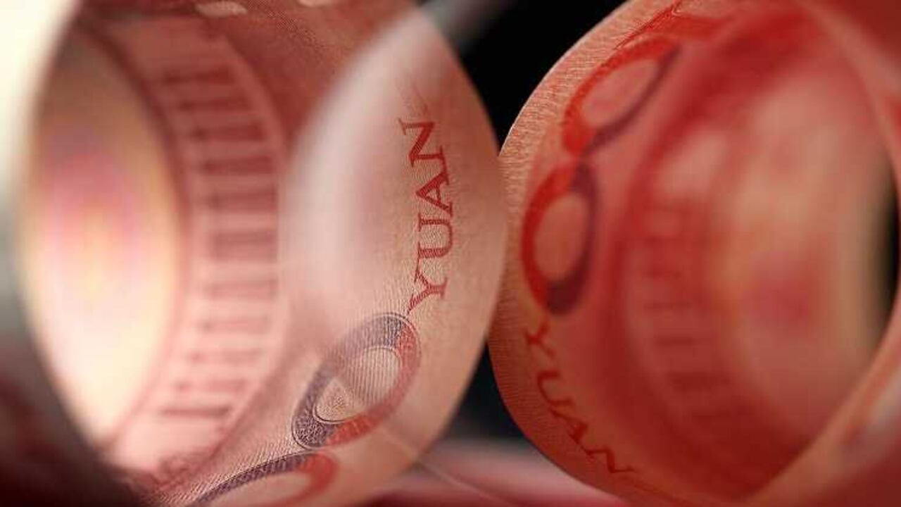 El yuan bajó 1,8% para cerrar a 6,3231 por dólar en Shanghái.