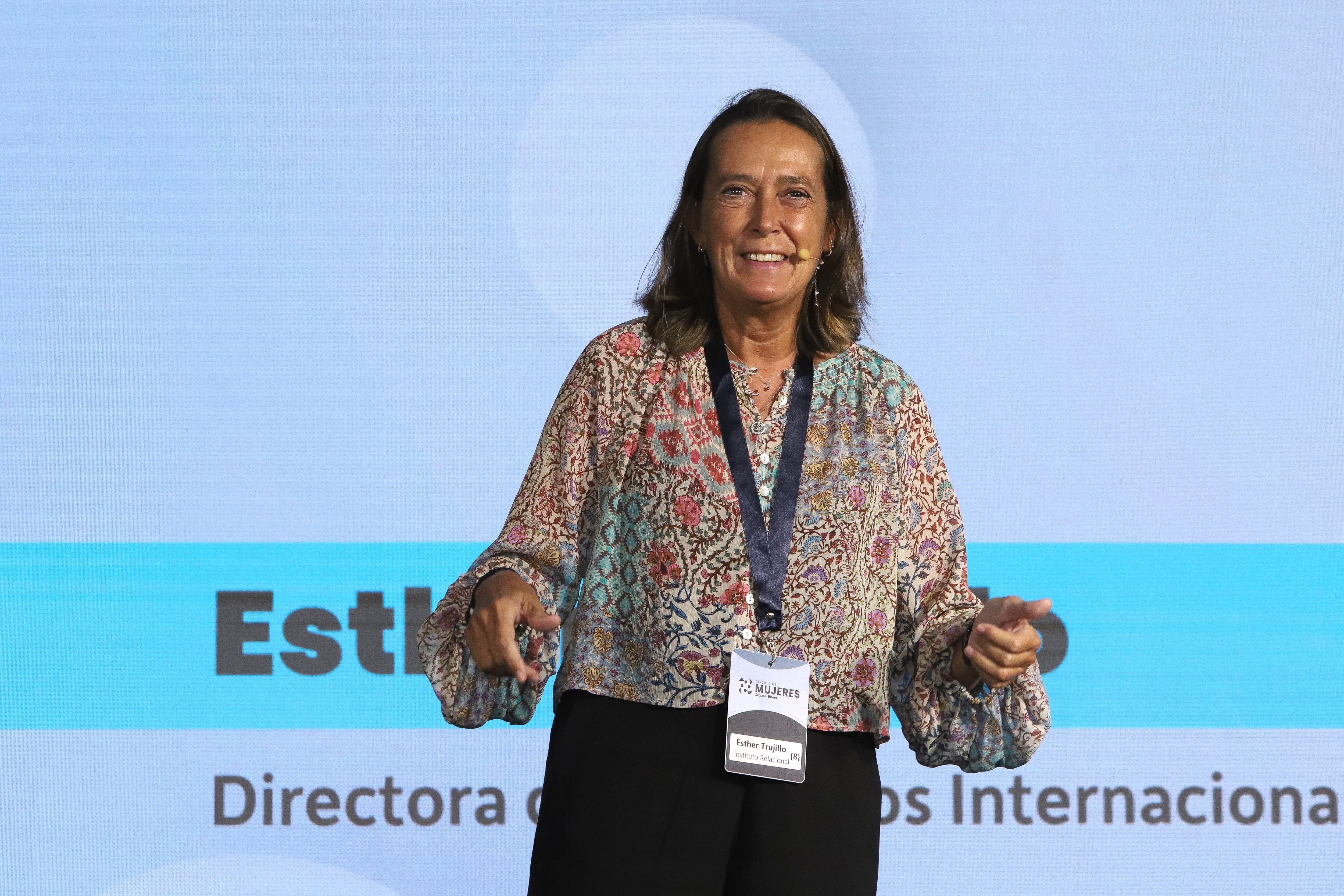Esther Trujillo asegura que muchas empresas están repensando sus modelos de relación porque han entendido que su sostenibilidad depende de ello.