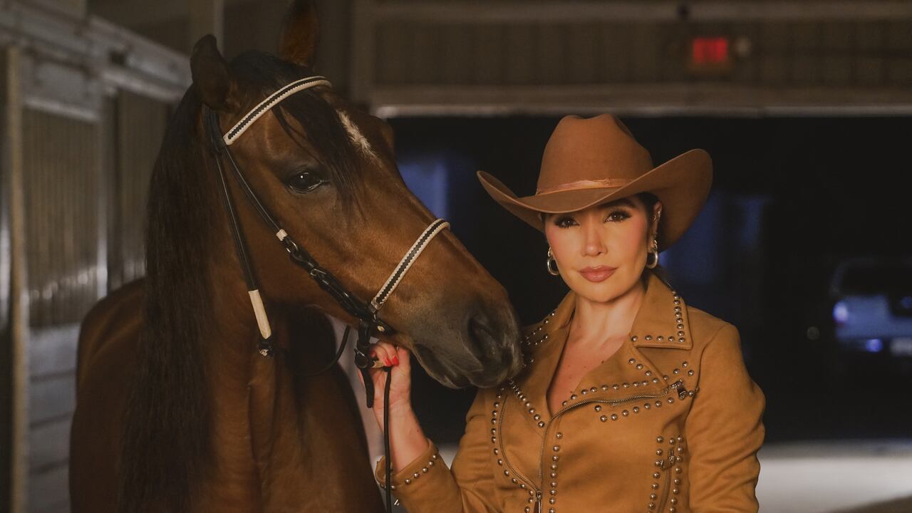 Paola Jara lanzó nueva canción.