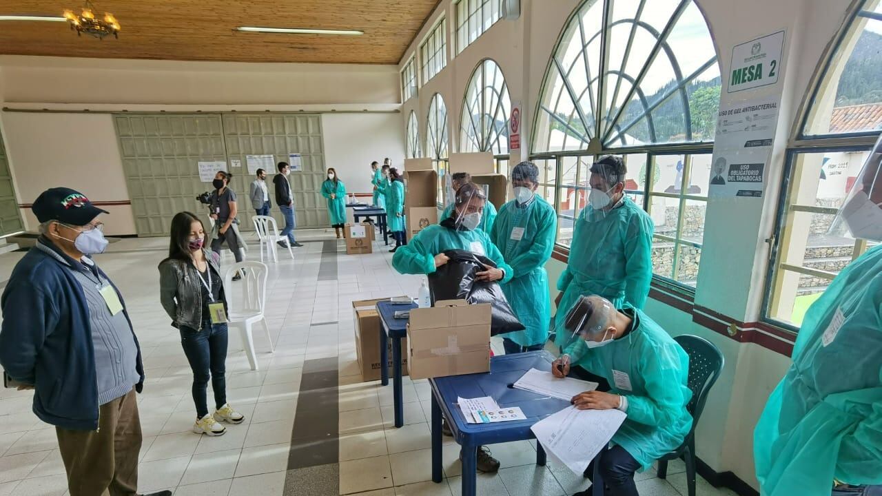 Jurados de votación para las elecciones de los Consejos Municipales de Juventud