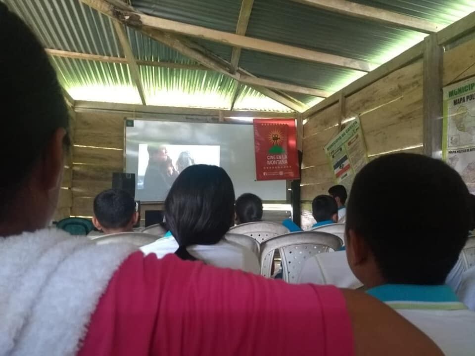 Cine en la Montaña es un proyecto que ha llevado el cine hasta zonas del país, afectadas por la violencia.