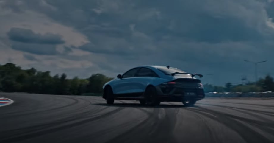 La nueva joya de Hyundai tiene un desempeño bastante sofisticado en pista: La tecnología que incorpora es de alto performance.