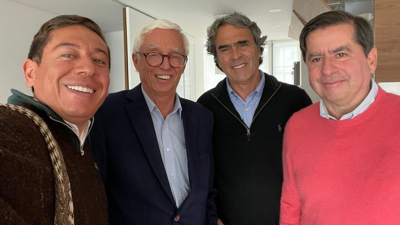 Carlos Amaya, Jorge Enrique Robledo, Juan Fernando Cristo y Sergio Fajardo se reúnen con Rodolfo Hernández.