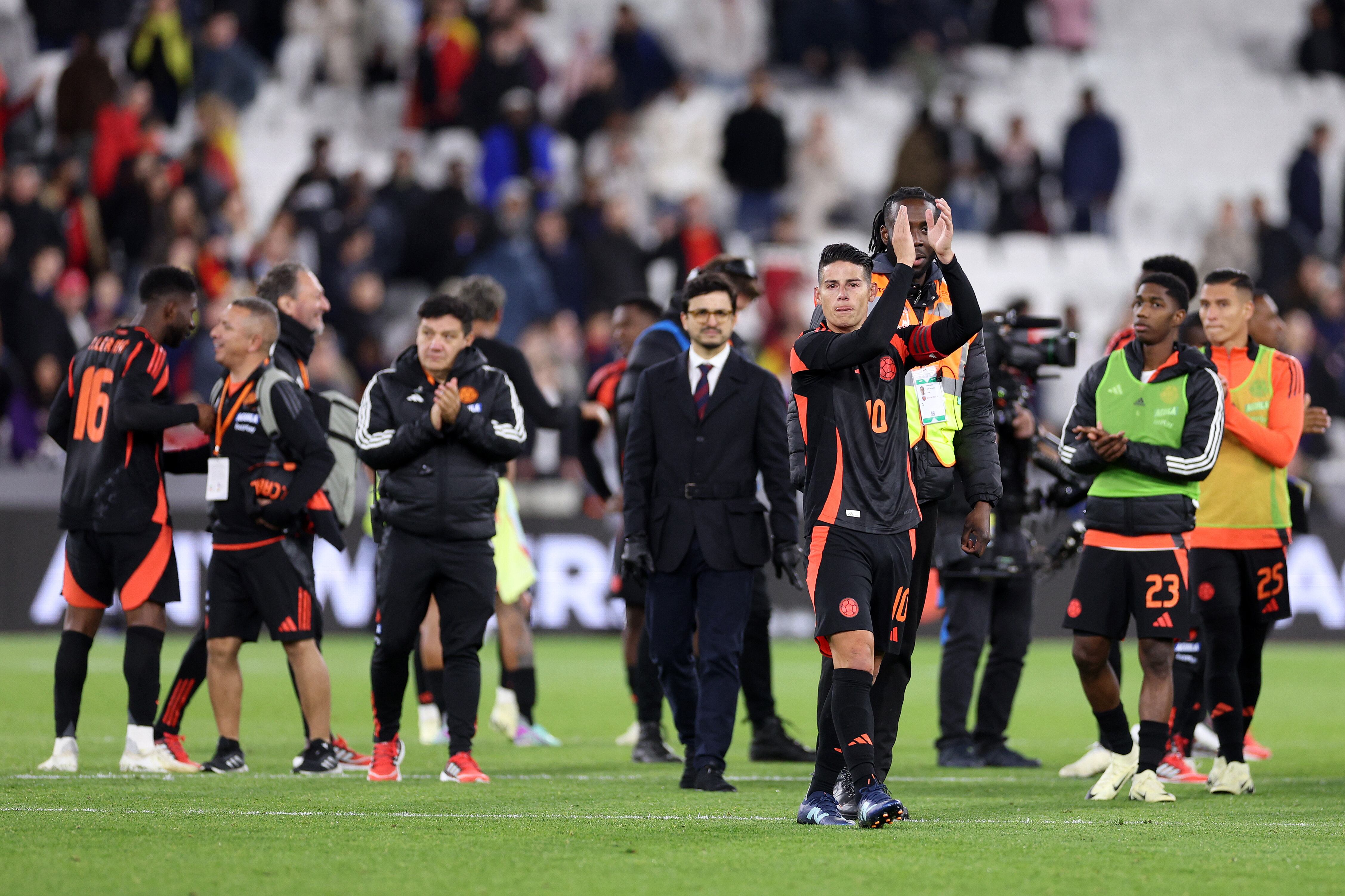 James Rodríguez entró a clarificar el juego ante España