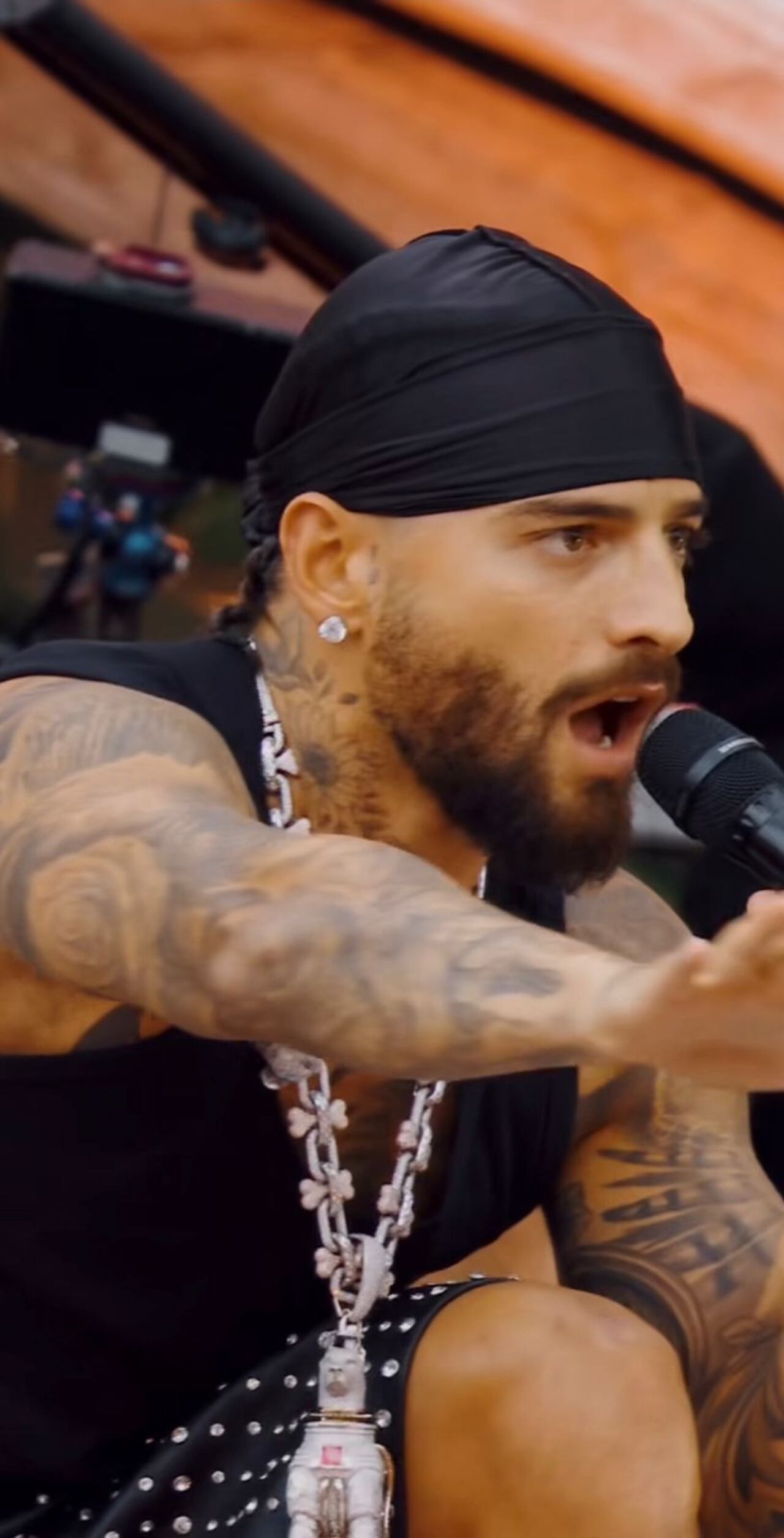 El cantante destacó con su colaboración en el evento de música electrónica.