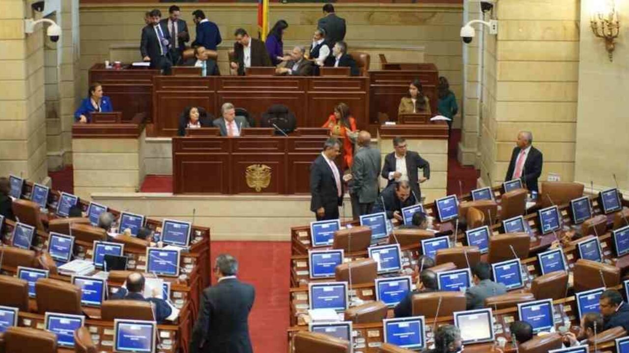En caso de que efectivamente el senador García decida revocar este acto administrativo de forma directa, le restaría enviar el acto legislativo de las curules de paz para que el presidente Iván Duque promulgue la ley.