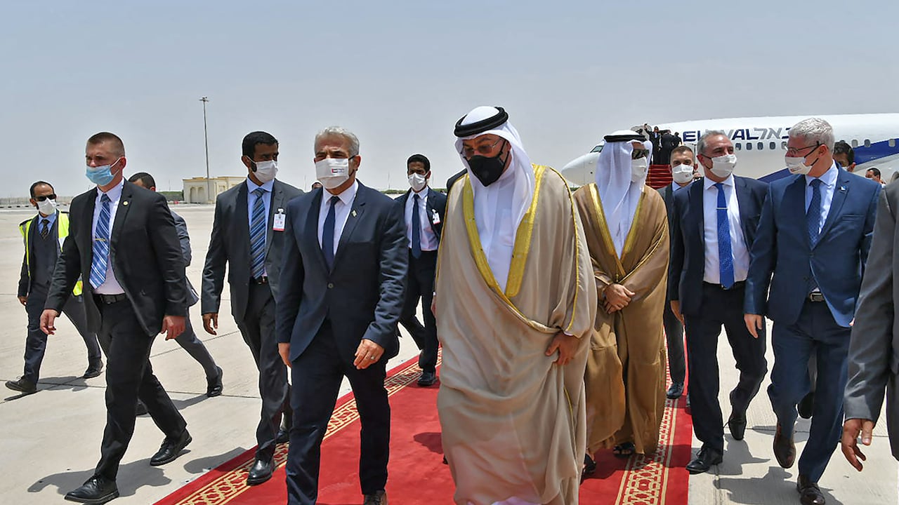 El ministro no fue recibido en la pista del aeropuerto por ningún alto funcionario y mereció escasa cobertura de prensa. (Photo by Shlomi AMSALEM / various sources / AFP) / - Israel OUT / RESTRICTED TO EDITORIAL USE - MANDATORY CREDIT "AFP PHOTO / GPO" - NO MARKETING NO ADVERTISING CAMPAIGNS - DISTRIBUTED AS A SERVICE TO CLIENTS