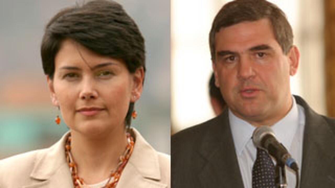 Sandra Suárez y Luis Ernesto Mejía, ex ministros de Medio Ambiente y Minas y Energía, no han podido explicar satisfactoriamente si existe o no una relación entre la derogatoria de una norma por parte de la primera y el beneficio a la sociedad familiar del segundo