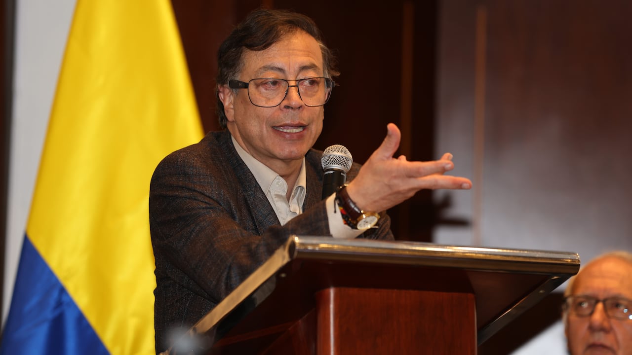El expresidente de Colombia, Gustavo Petro, y el líder de la oposición y senador del Pacto Histórico, Iván Cepeda, liderarán hoy la presentación del Gabinete por la Vida.