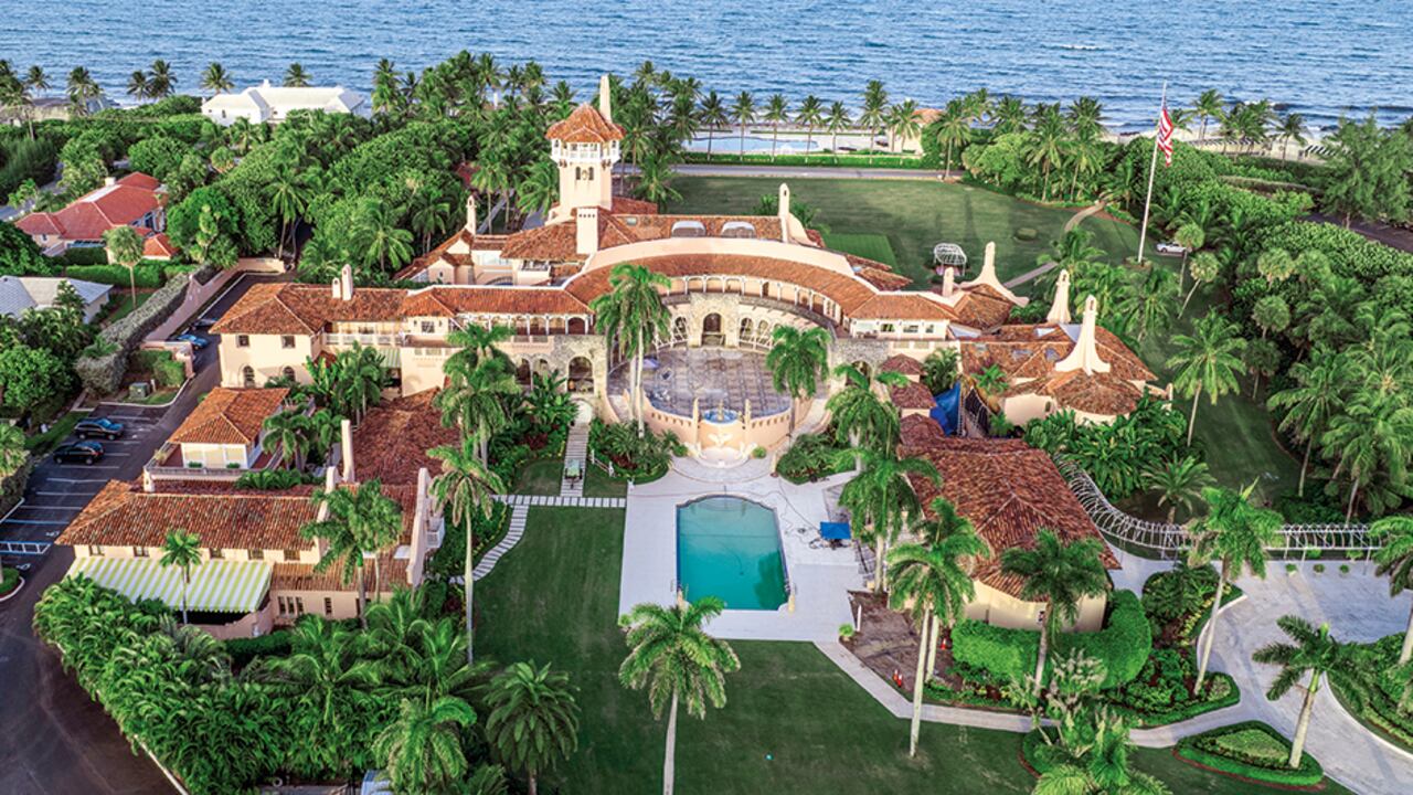 El FBI allanó el 8 de agosto la residencia de Trump en Mar-a-Lago.