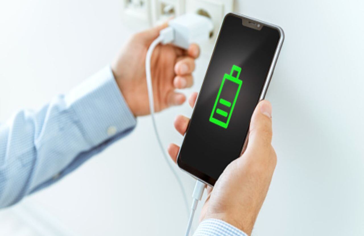 Cuidar cargador de celular.