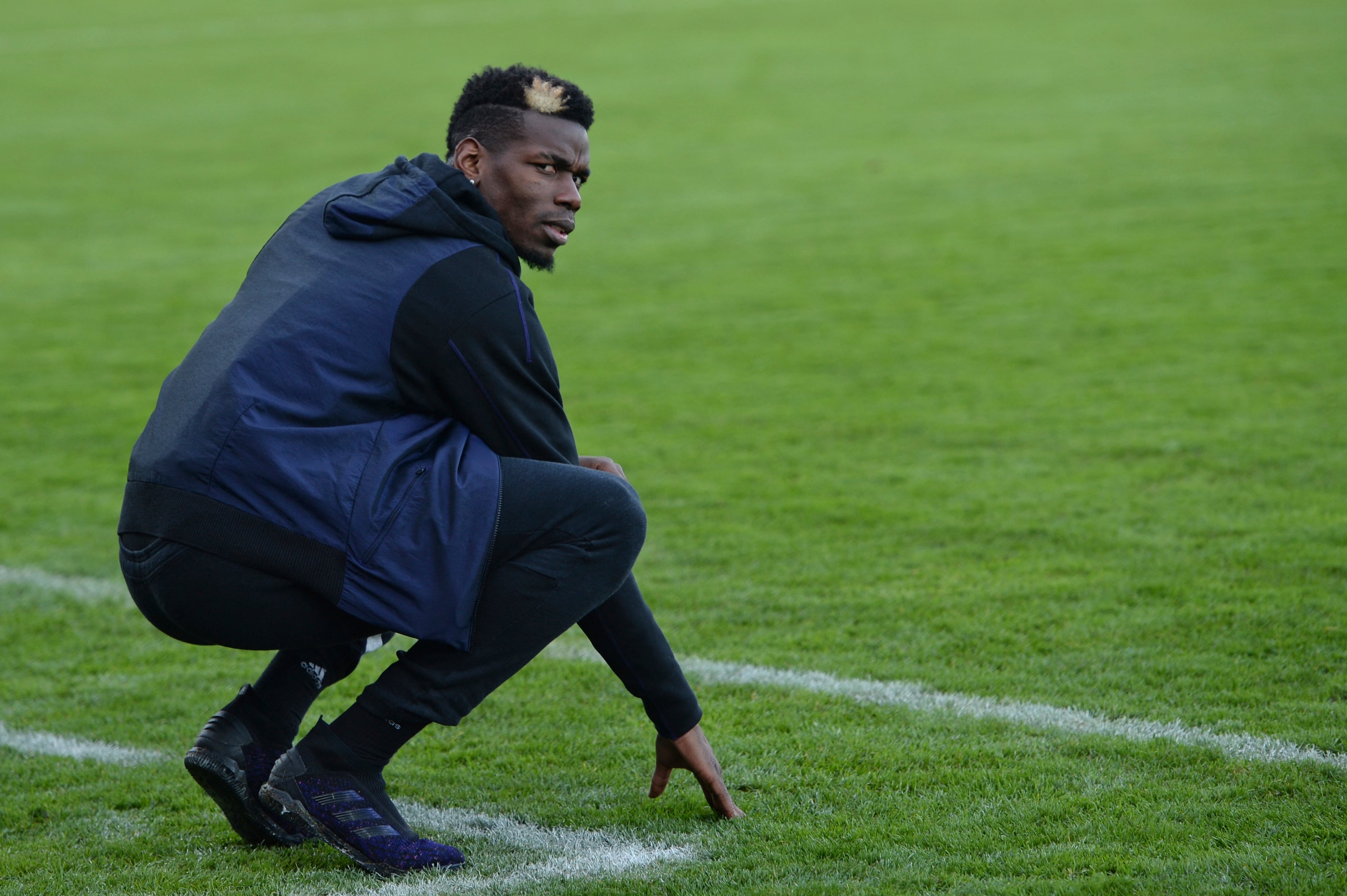 Paul Pogba no alcanzaría a recuperarse para el Mundial de Catar. (Photo by GUILLAUME SOUVANT / AFP)
