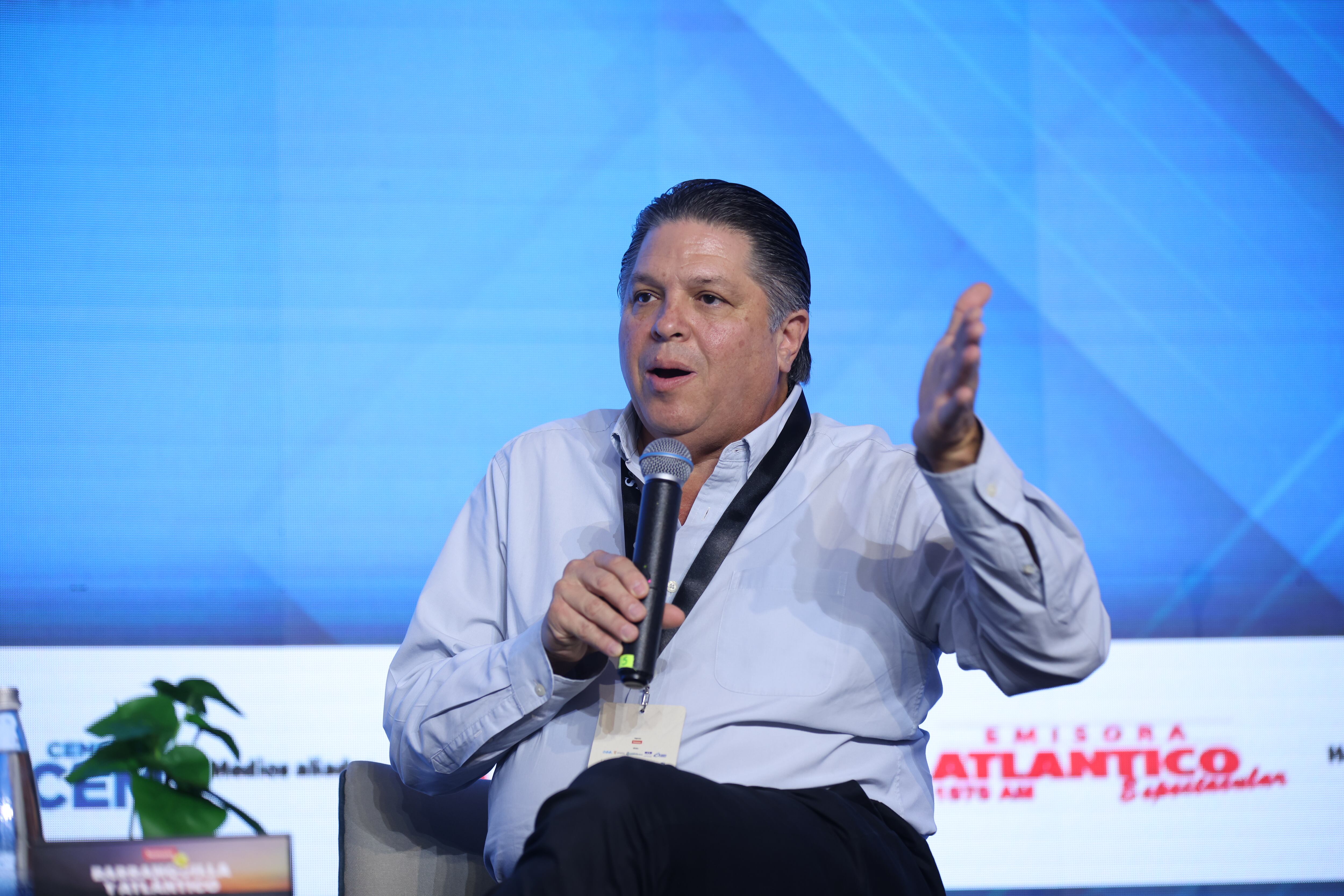 Semana por Colombia Barranquilla y Atlántico
Martes, 9 de septiembre de 2025  Barranquilla
CONVERSATORIO | Atlántico: hub de inversión y desarrollo empresarial
Manuel Fernández Ariza Presidente de la Cámara de Comercio de Barranquilla
Juan Cediel Gerente de Sostenibilidad de Ultracem
Efraín José Cepeda Tarud Presidente del Comité Intergremial del Atlántico
Gian Piero Celia Presidente del Banco Serfinanza
Modera: Carlos Enrique Rodríguez Subdirector general de SEMANA