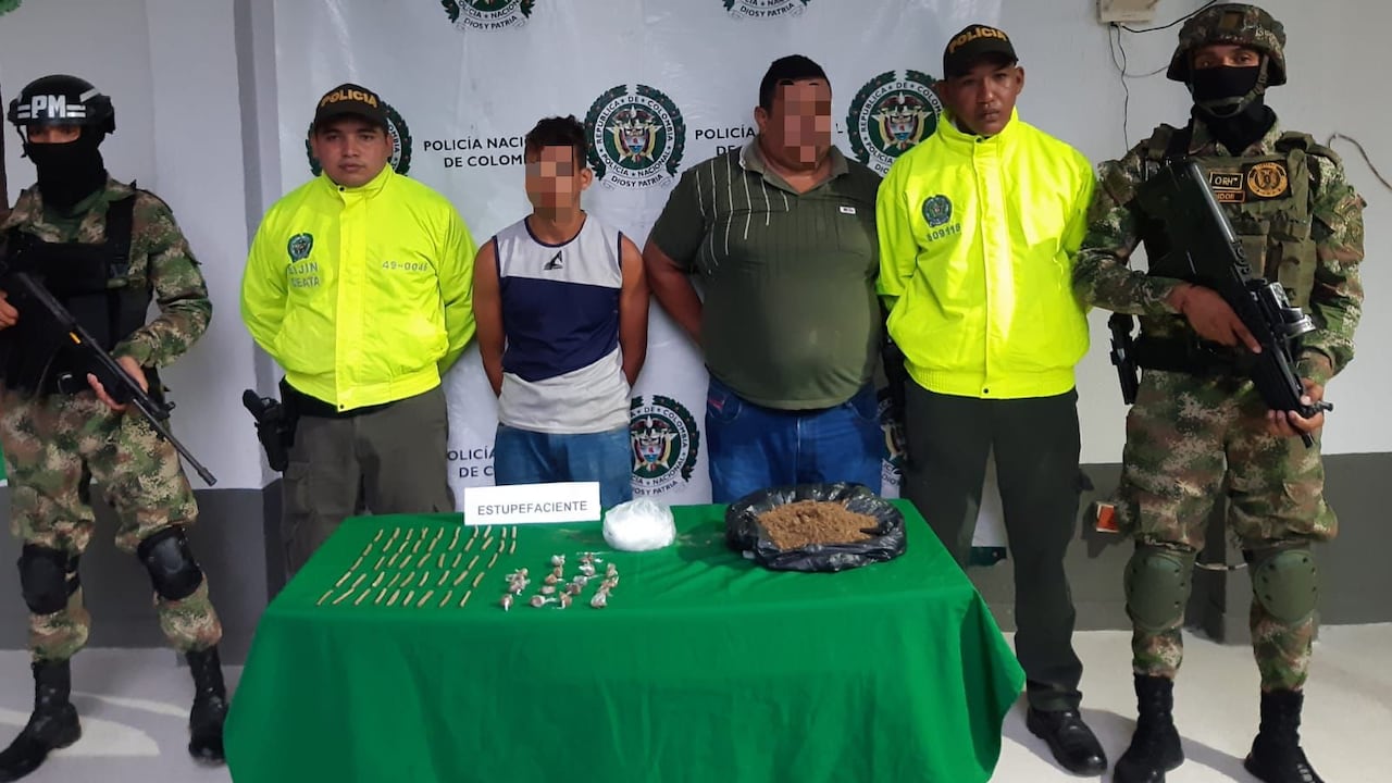 Dos hombres capturados durante los operativos en Juan de Acosta, Atlántico.