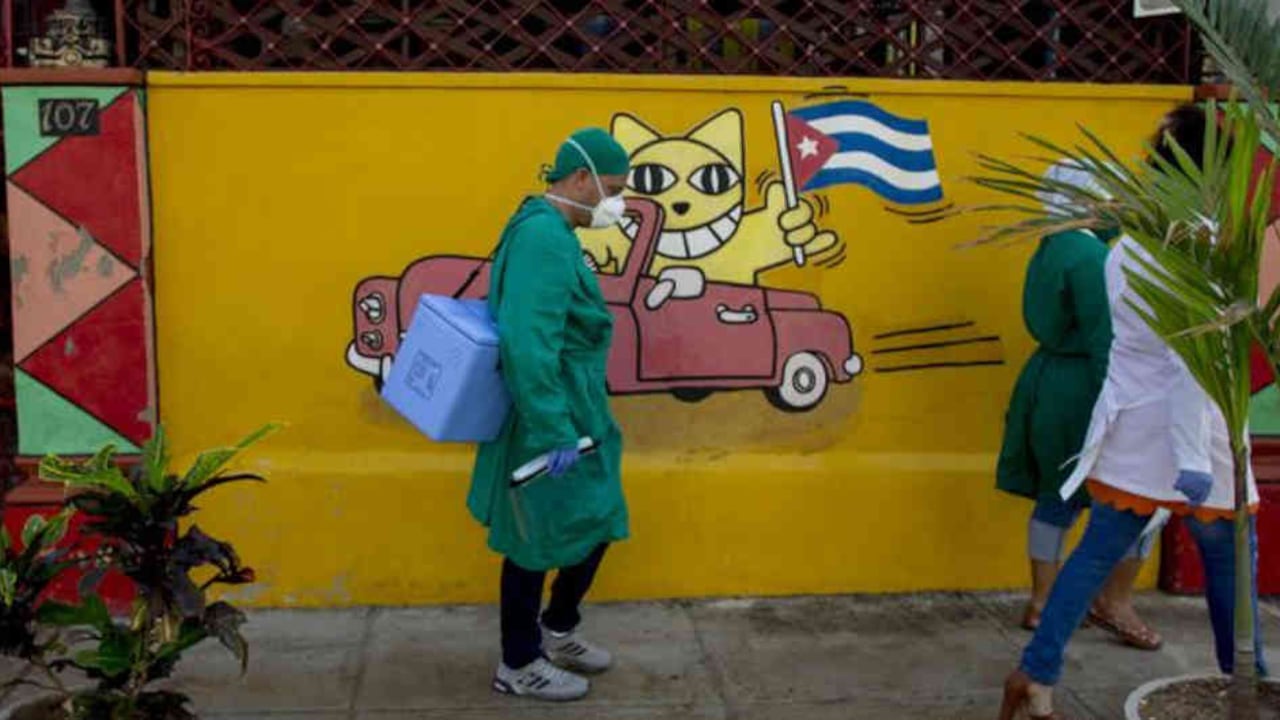 Sistema de salud de Cuba a punto de colapsar por aumento de casos de covid-19