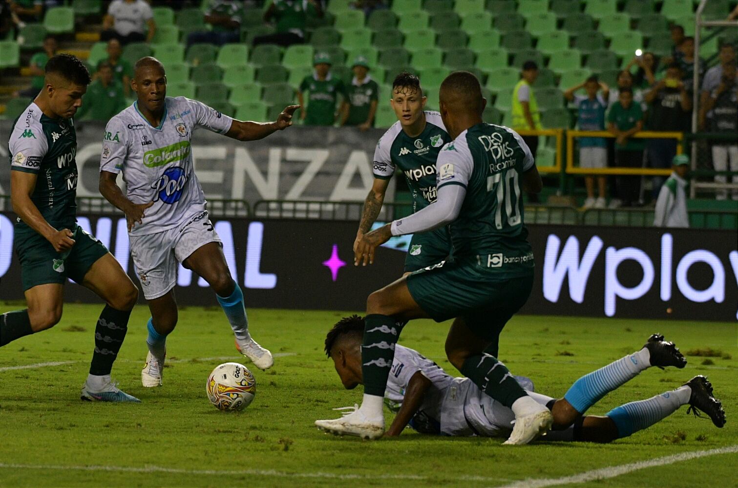 Fecha 19 en el Estadio  del Deportivo Cali 
Juego entre Deportivo Cali vs Jaguares
