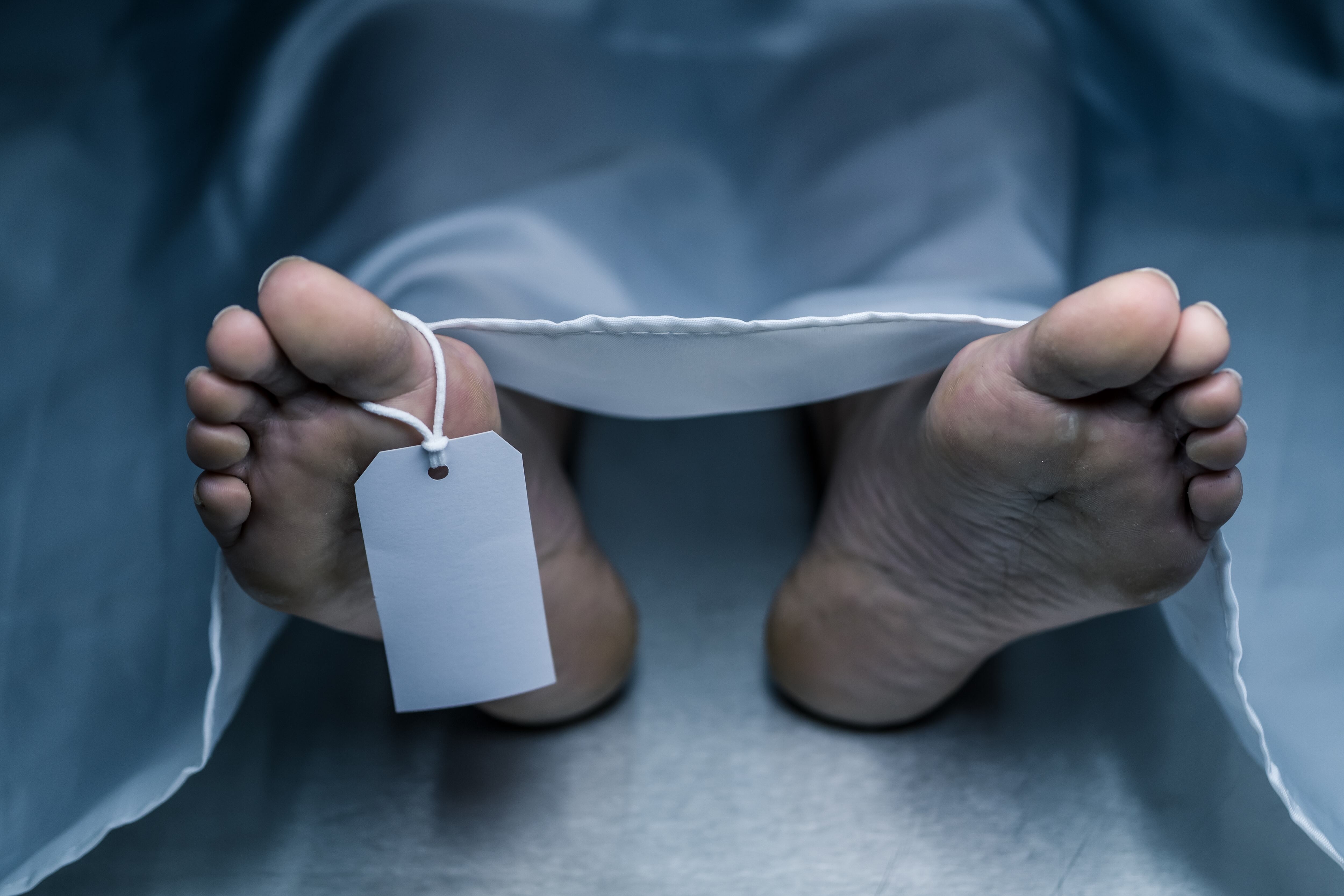 Exempleada de funeraria es señalada de vender partes de cuerpos por Facebook