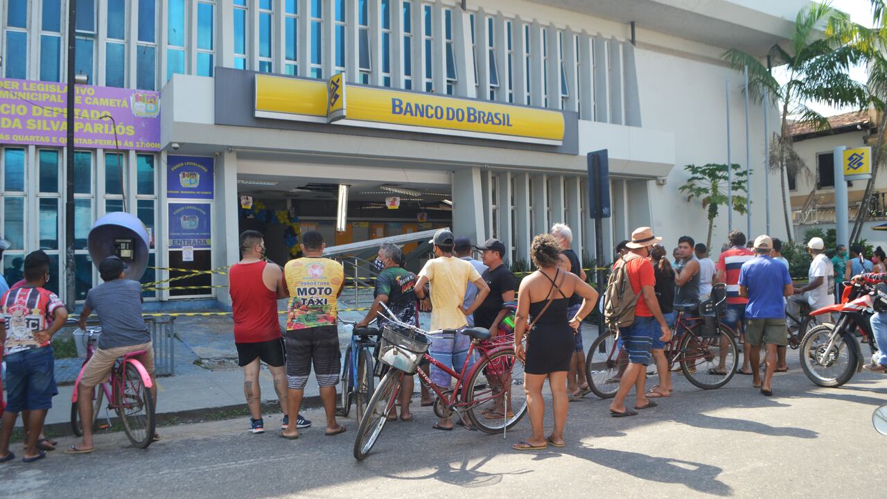 ¡De película! Así fue el millonario robo a banco en Brasil: tomaron rehenes y amenazaron con explosivos