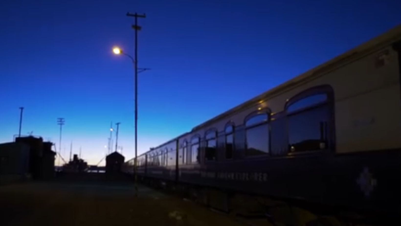 La mejor forma de entrar en contacto cercano con las comunidades tradicionales del Lago Titicaca es a través de un recorrido por tren