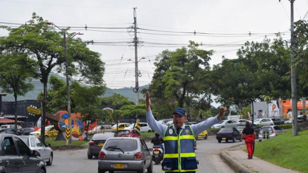 La aplicación del pico y placa en Ibagué para vehículos particulares se aplica de lunes a viernes