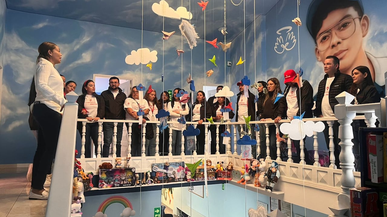 La fundación nació en Bogotá en 2020, inspirada en la historia de Juan Sebastián, hijo de Karen García, quien enfrentó el cáncer y falleció en septiembre de ese mismo año.