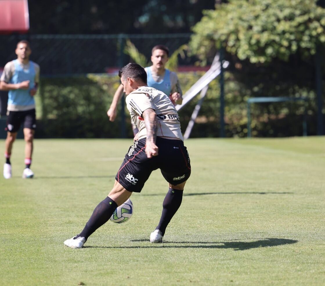 James Rodríguez entrenando en Sao Paulo.