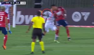 Independiente Medellín sufrió ante San Lorenzo por un penal no pitado.