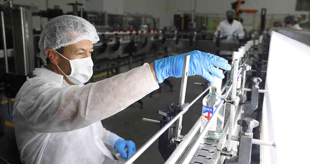 La comercialización del alcohol antiséptico inició el 19 de abril.