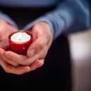 Algunos católicos practican varias oraciones.