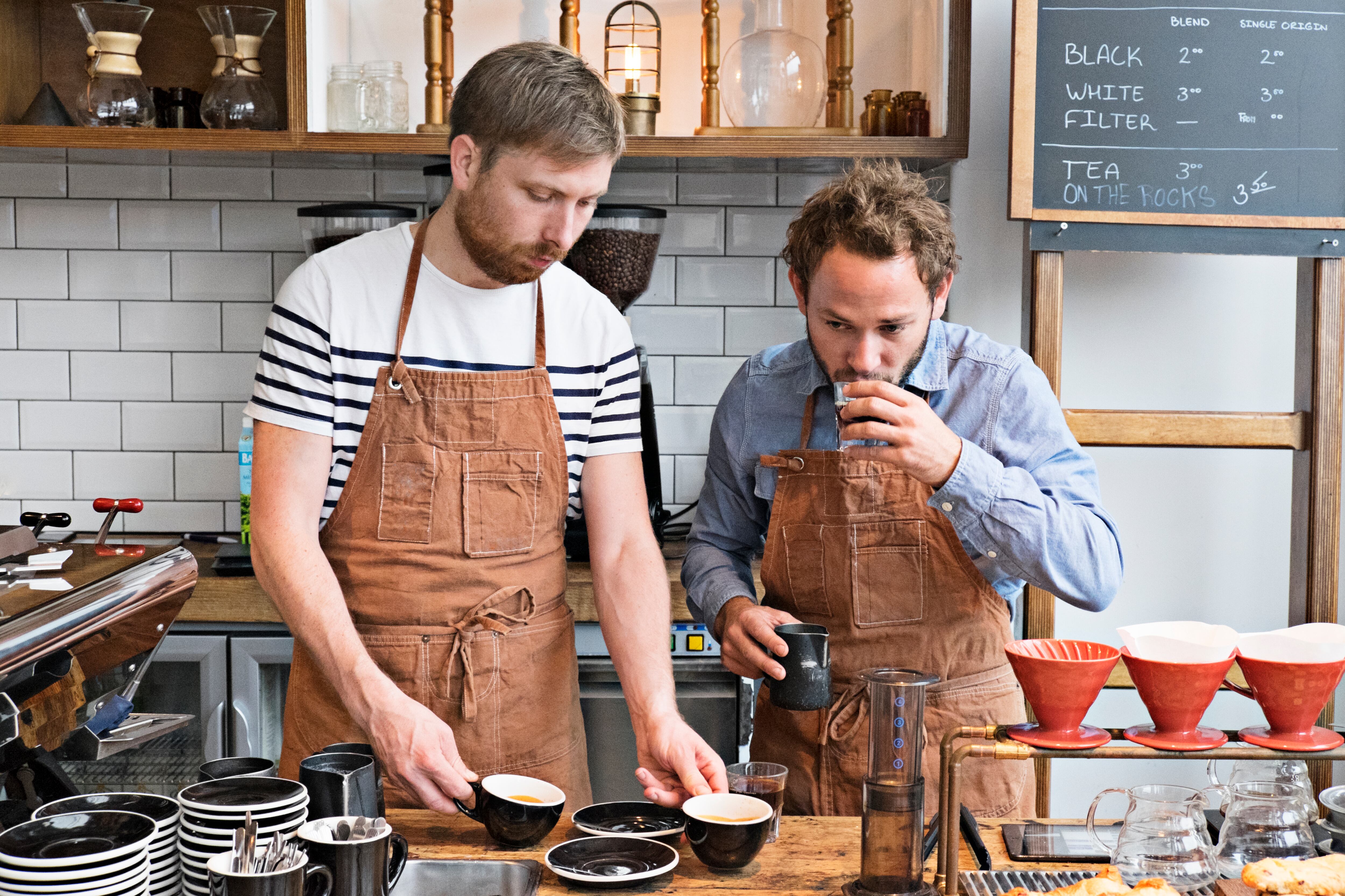 Lo mejor es consumir el café recién hecho.