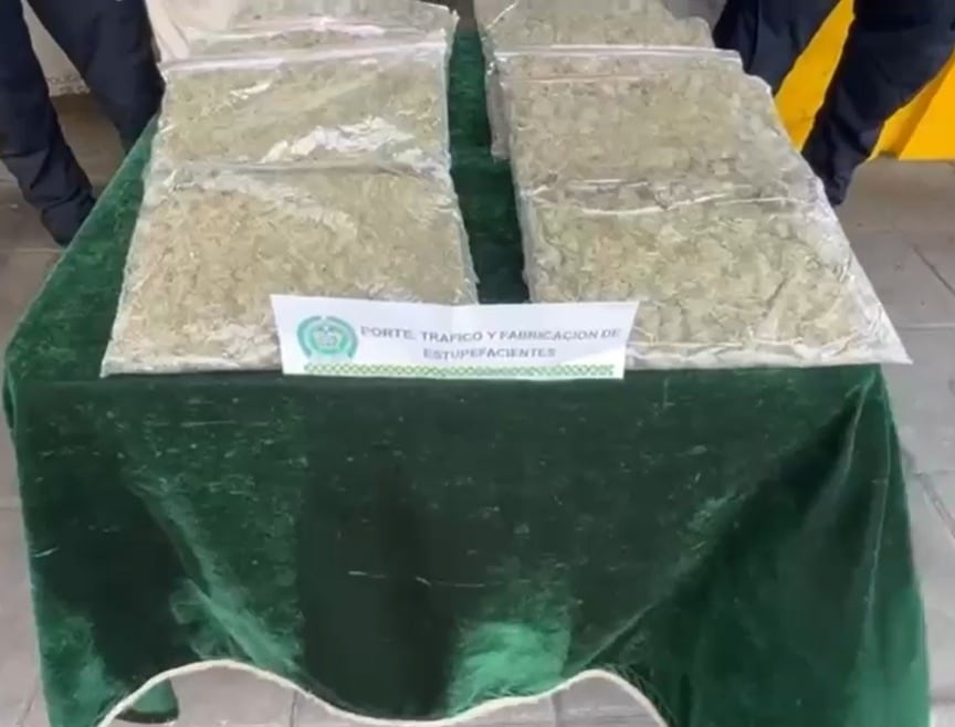 Caen dos extranjeros con más de 4 kilos de marihuana en el barrio Las Cruces.