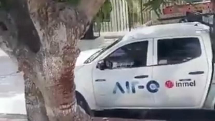 Agreden vehículo de Air-e