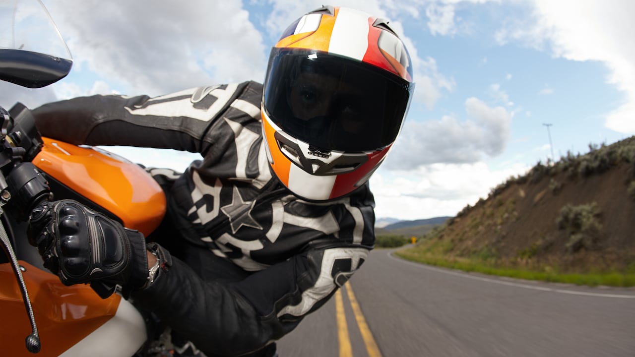 Hay varios tipos de casco de moto que van acorde a la función de la motocicleta.