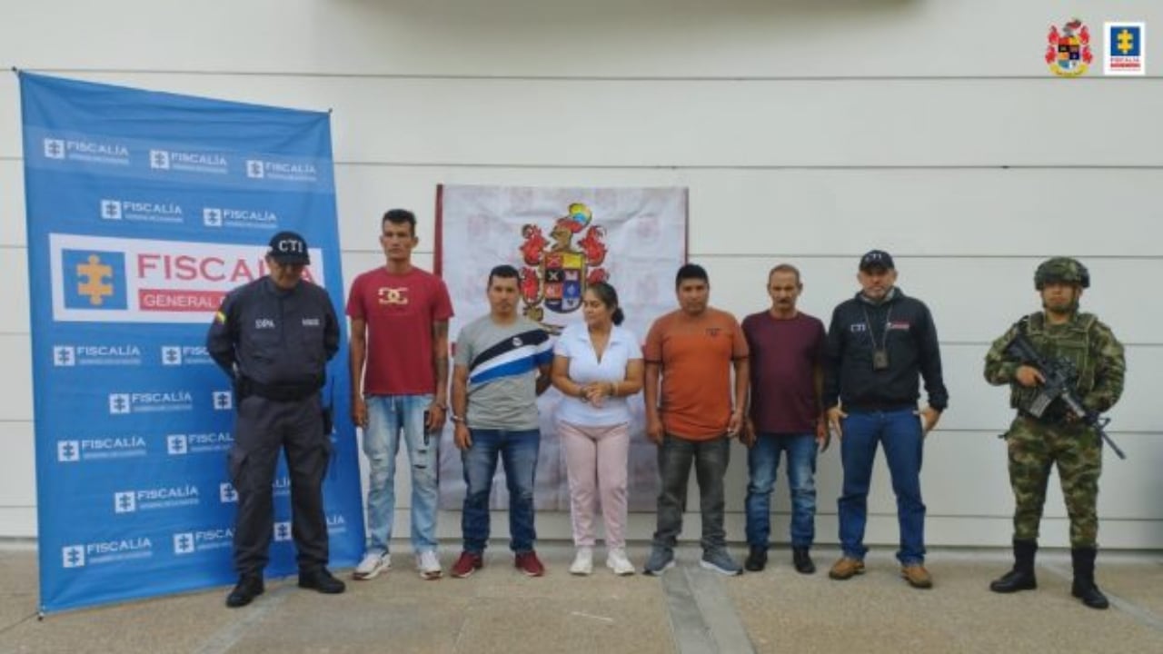 En un trabajo articulado entre el CTI de la Fiscalía General e integrantes de la Tercera y Quinta división del Ejército, se logró la captura de cinco presuntos miembros de la banda delincuencial denominada Los Mojitos.