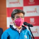 La alcaldesa de Bogotá, Claudia López, anuncia una nueva cuarentena para Bogotá en medio de la tercera ola de la pandemia del nuevo coronavirus, COVID-19, nuevas medidas incluyen que las personas que dependan del número de identificación final puedan salir en días pares o impares e ingresar al comercio. bancos y servicios, y una cuarentena de 4 días a partir del jueves 8 de abril y terminando el lunes 12 de abril que restringe toda la ciudad, medidas se aplicarán durante los dos fines de semana siguientes y las restricciones al comercio y bancos por dos semanas. En Bogotá, Colombia, el 5 de abril de 2021 (Foto de Sebastian Barros / NurPhoto a través de Getty Images).