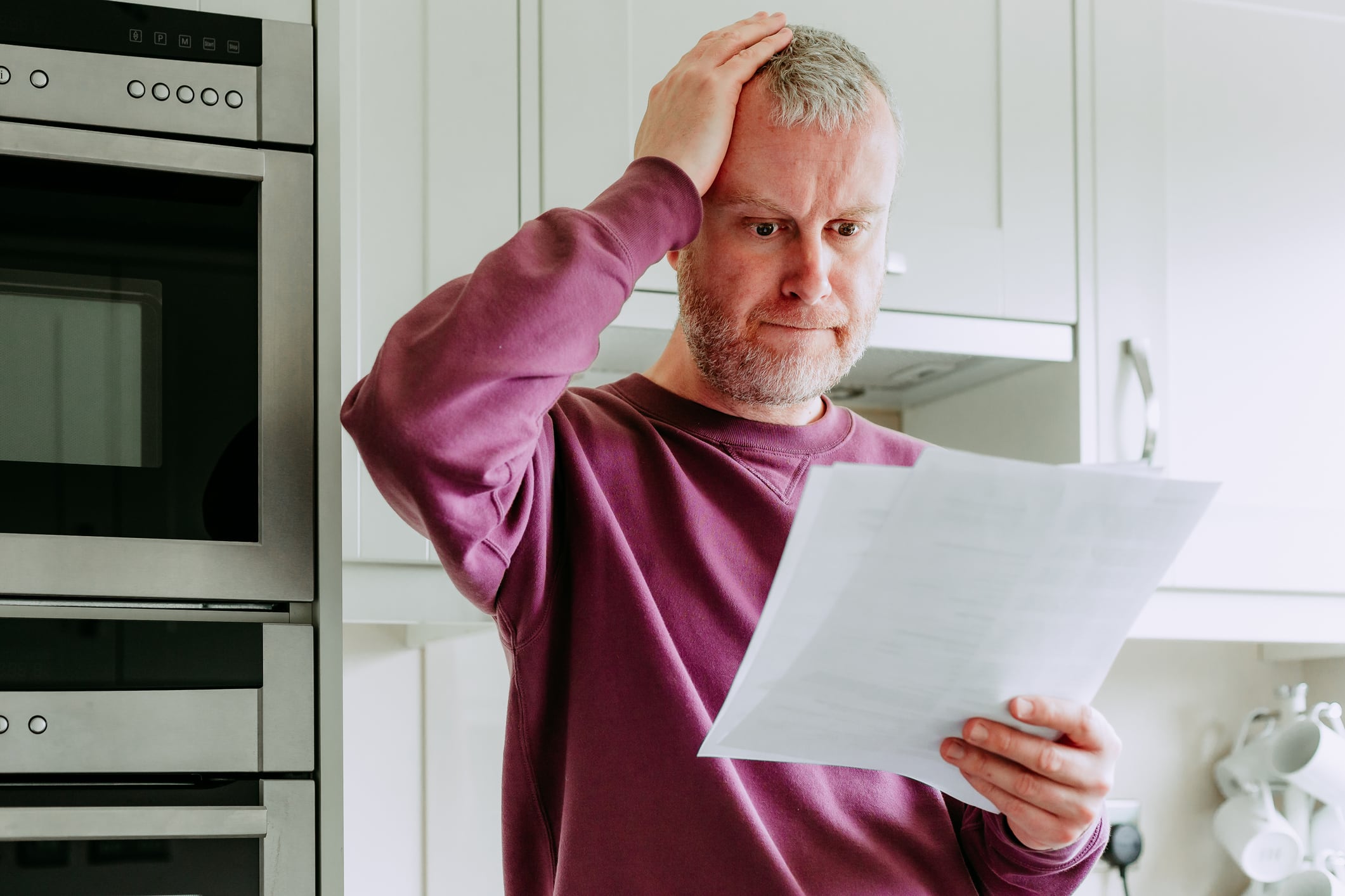 Muchos dispositivos continúan utilizando electricidad, aunque nadie los esté usando, y esa energía se refleja en la factura.