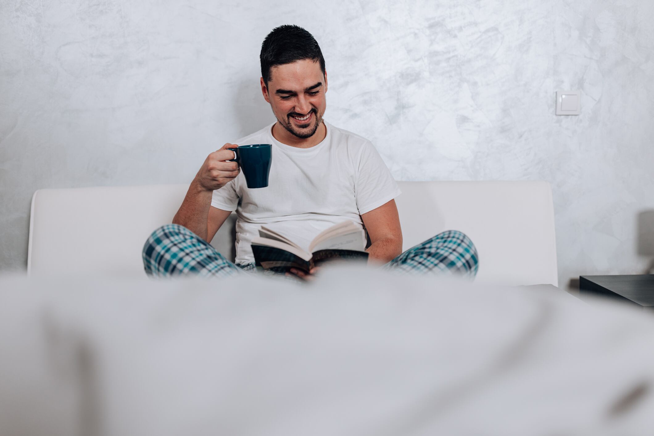 Se busca determinar el período apropiado para cambiar la pijama.