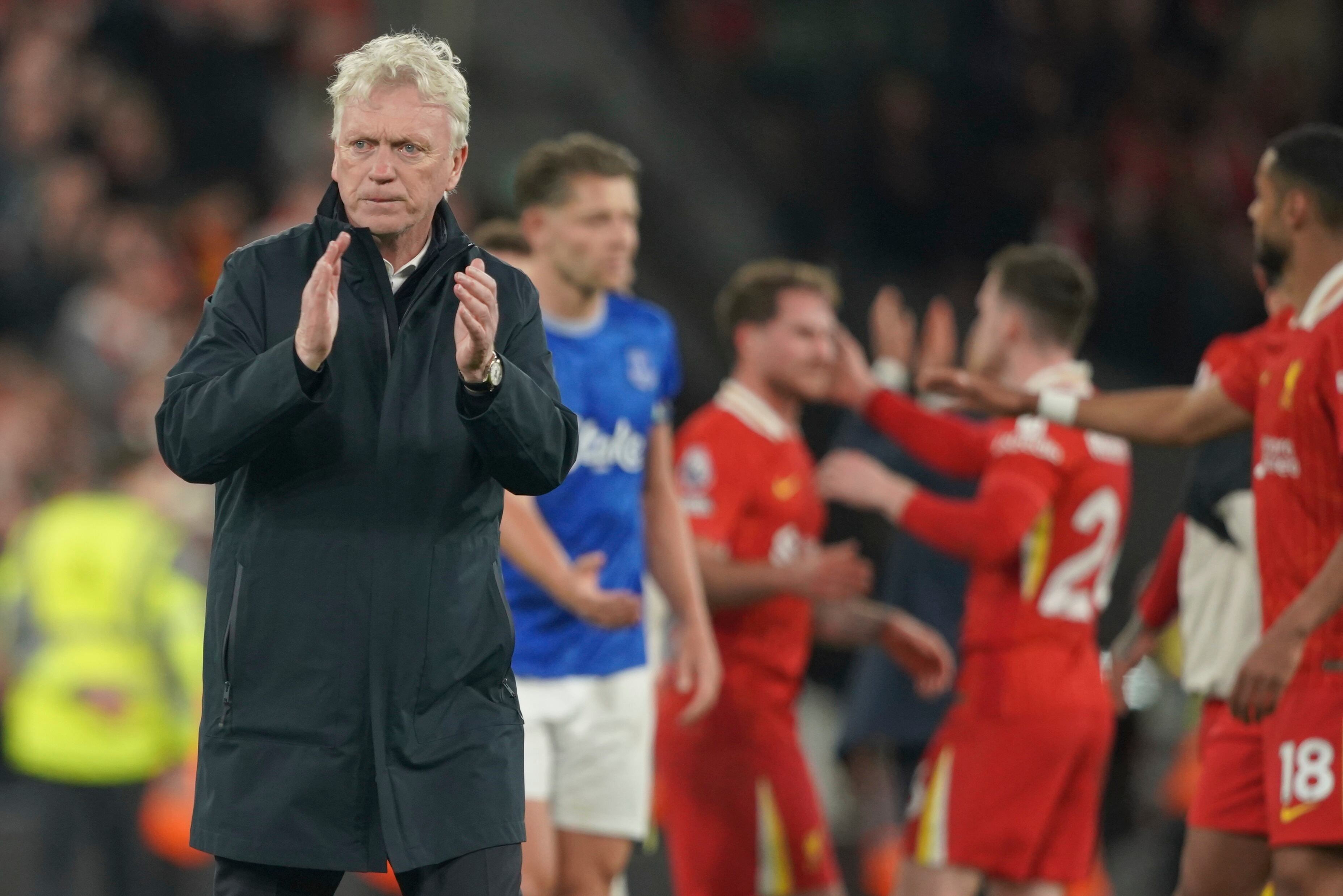 Everton's head coach David Moyes applauds supporters after the English Premier League soccer match between Liverpool and Everton at Anfield in Liverpool, Wednesday, April 2, 2025. (AP Photo/Ian Hodgson)