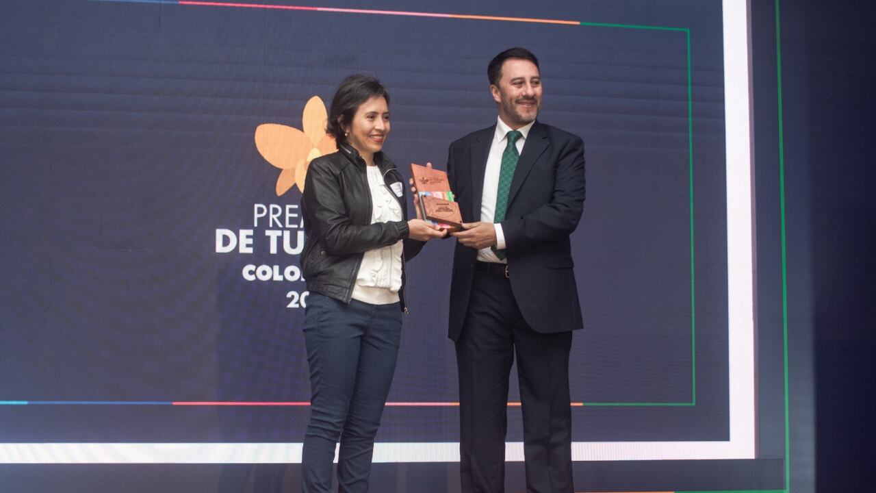 Para esta premiación se recibieron 140 postulaciones provenientes de 22 departamentos del país, para las nueve categorías.