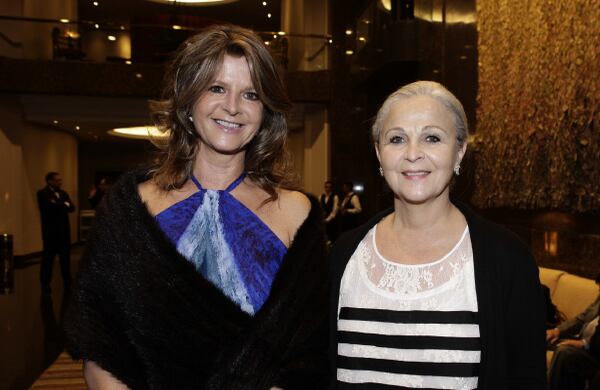 Mónica Alzate y Julia Salvi.