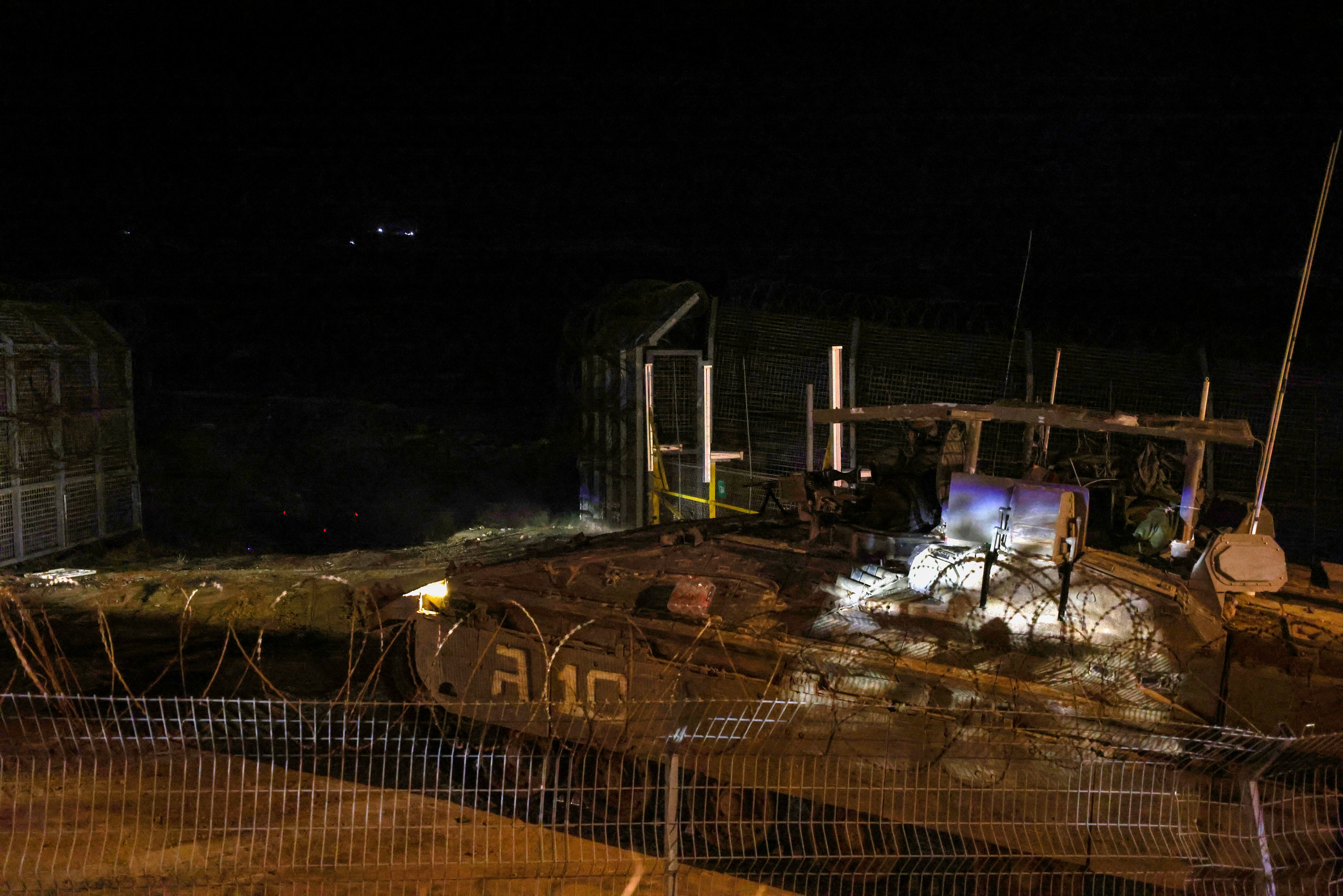 ONG reporta bombardeos israelíes contra depósitos de armas en el este de Siria