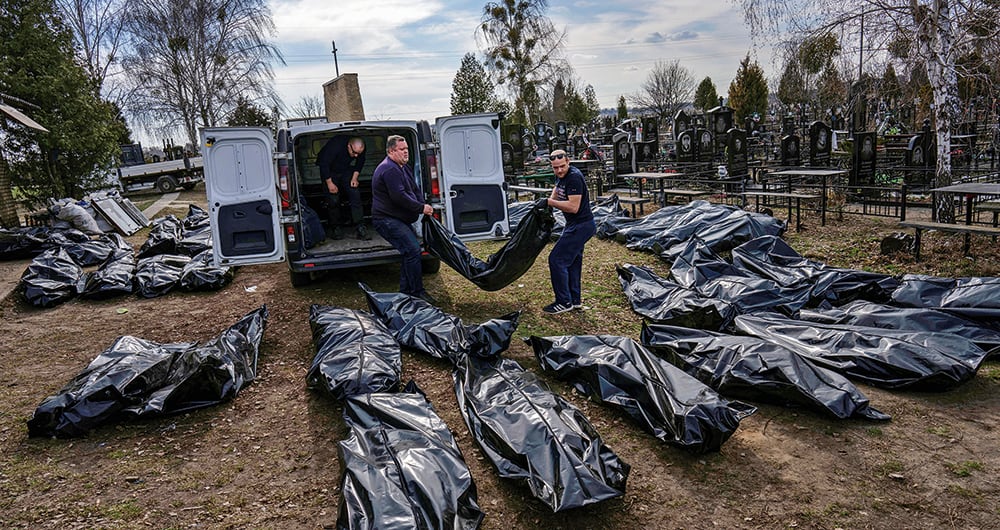 La ciudad de Bucha ha sido testigo de la brutalidad del conflicto. Fosas comunes encontradas allí y llenas de civiles tienen indignado al mundo.