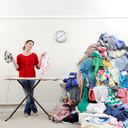 Las obligaciones personales y del hogar hacen que las mujeres presenten continuos episodios de estrés durante el día.