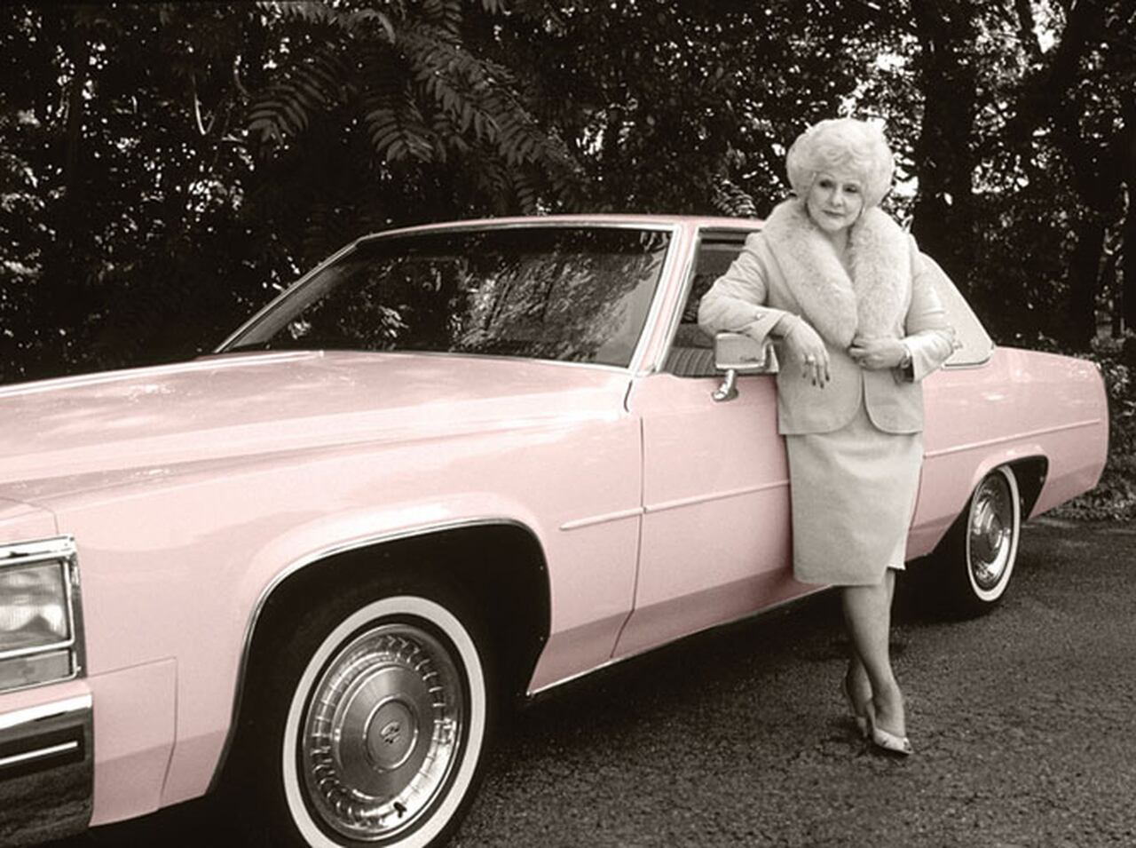 El Cadillac OPTIQ rosa es un emocionante paso adelante, que reúne el rendimiento y el lujo que se espera de Cadillac con una innovación significativa y un impacto impulsado por un propósito.