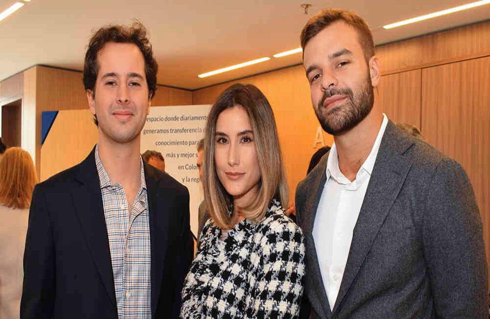 Álvaro Zafra, Isabela Zafra y Martín Mendoza.