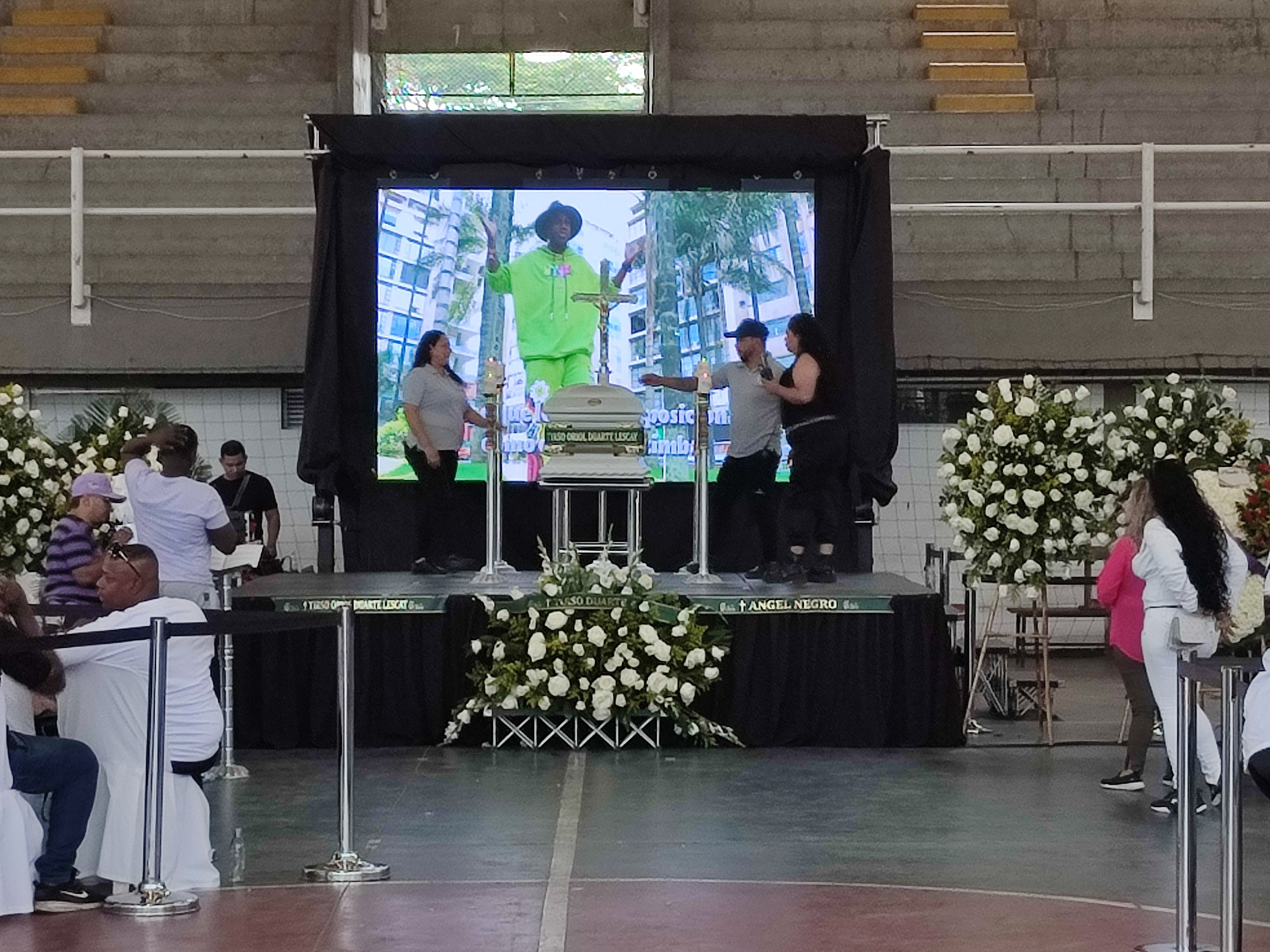 Funeral del músico cubano Tirso Duarte en el coliseo María Isabel Urrutia de Cali.